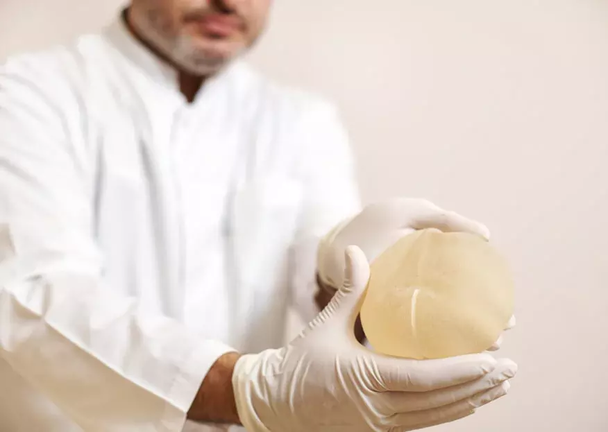 >Augmentation mammaire en Tunisie